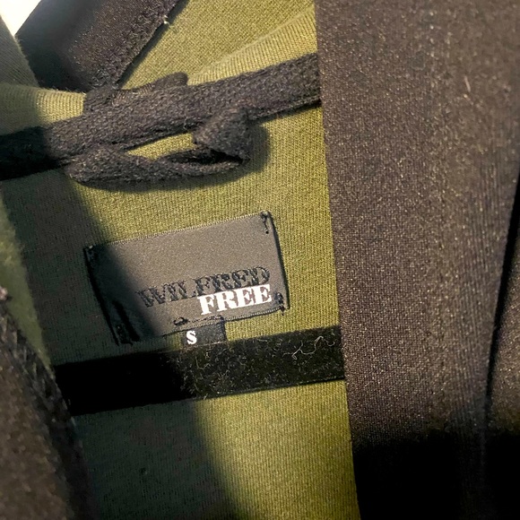 ⚫️ Wilfred Free ⚫️ embossed stag head scuba sweatshirt - size small - Picture 2 of 3